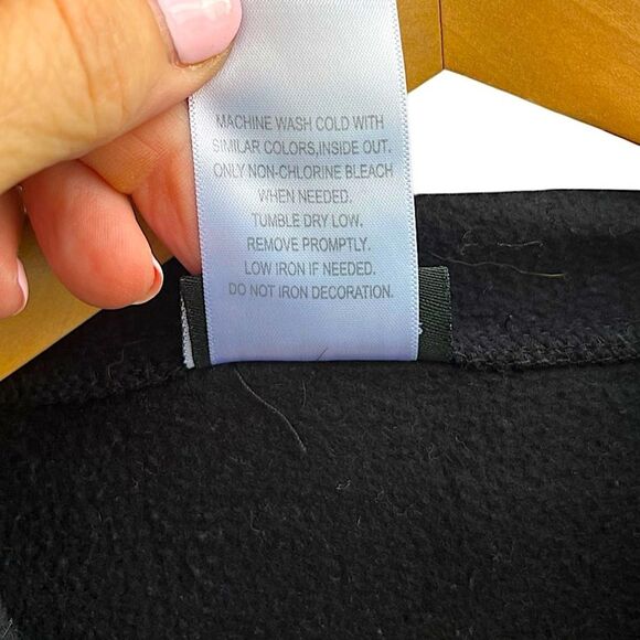 F.R.I.E.N.D.S. Black Cropped Hoodie, Size M - Picture 4 of 8